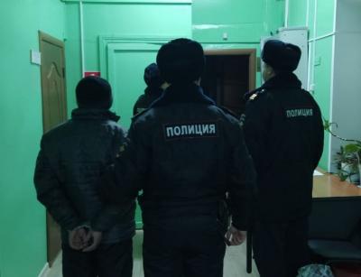 В Саратове задержали трех человек за хулиганство на проспекте Героев Отечества