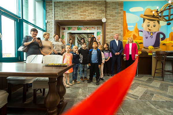 Открылся в меге детская игровая площадка. Ковбой парк детский игровой центр улан-удэ. Игровой центр ковбой парк улан-удэ. Ковбой парк детский игровой центр улан-удэ. Ковбой парк улан удэ.