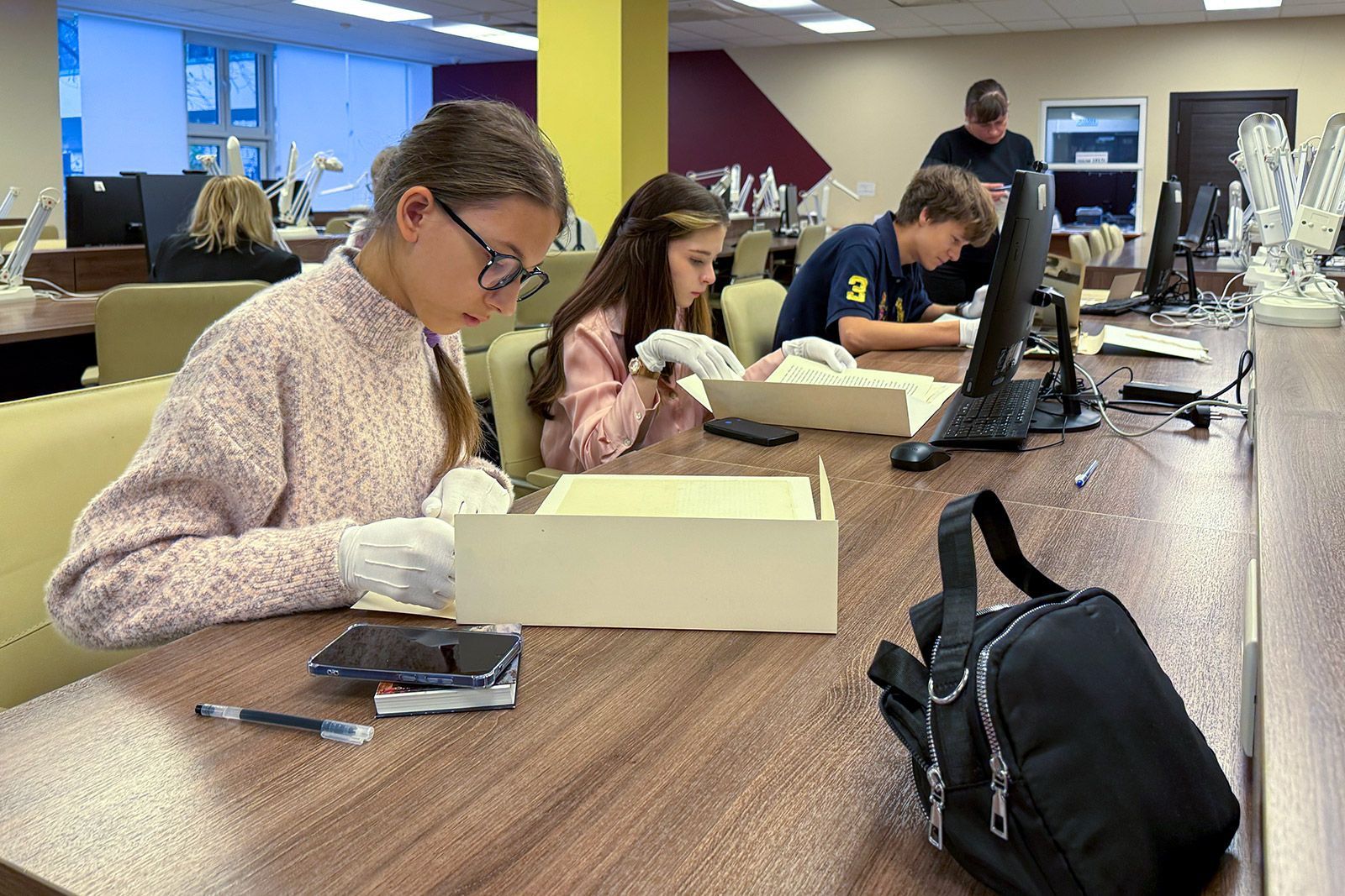 Молодежь Москвы исследовала материалы, связанные с освоением Арктики