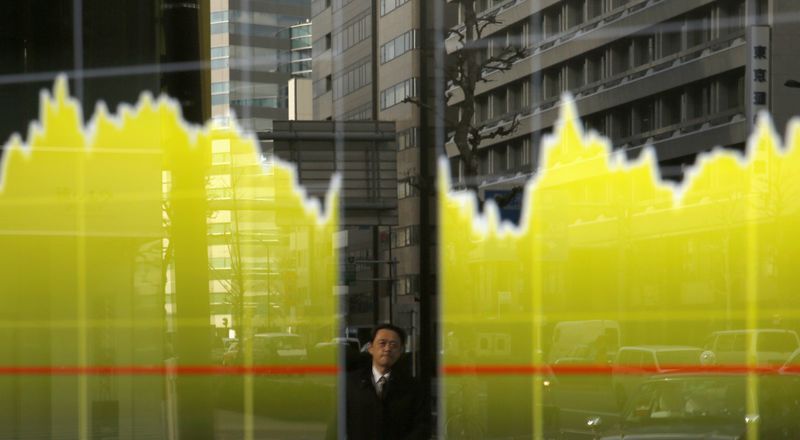 Рынок акций Японии закрылся падением, Nikkei 225 снизился на 0,80%