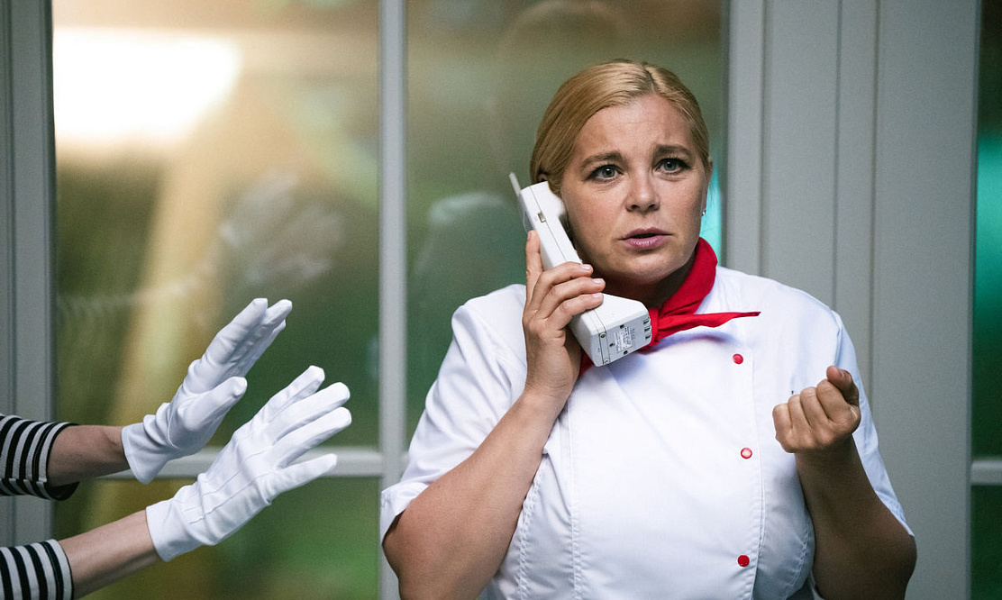 Телеканал ТНТ готовит премьеру комедийного сериала про внедрение кулинара в дом бандита «Повар под прикрытием»