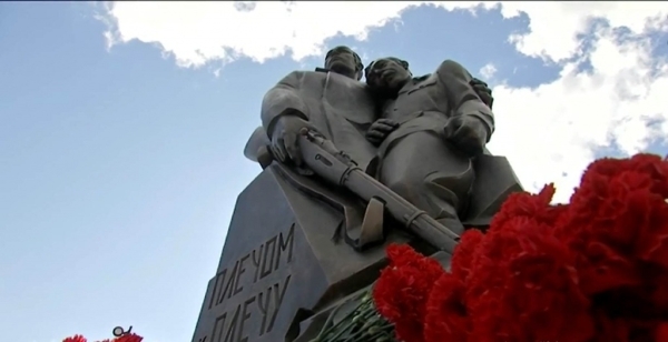 Школьникам Алма-Аты рассказали о казахских и русских авторах военной прозы