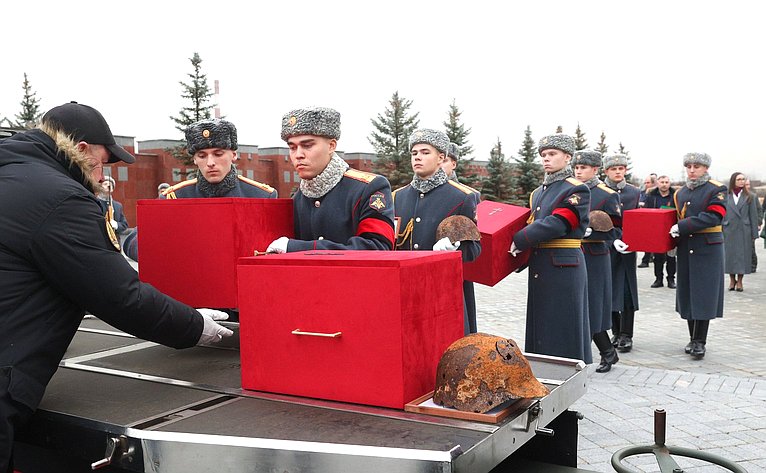 Ежегодная патриотическая акция, приуроченная ко Дню Неизвестного Солдата