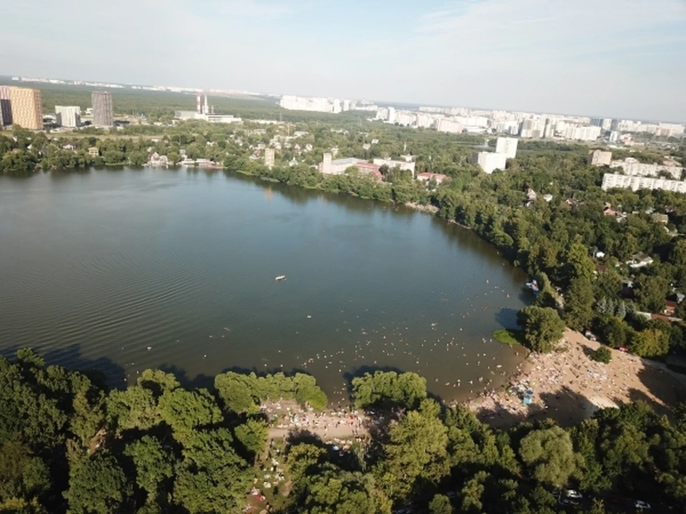 Городской пляж нижний новгород. Парк Измайлово озеро. Парк Измайлово 2007. Измайловский пляж. Измайловский парк пляж.