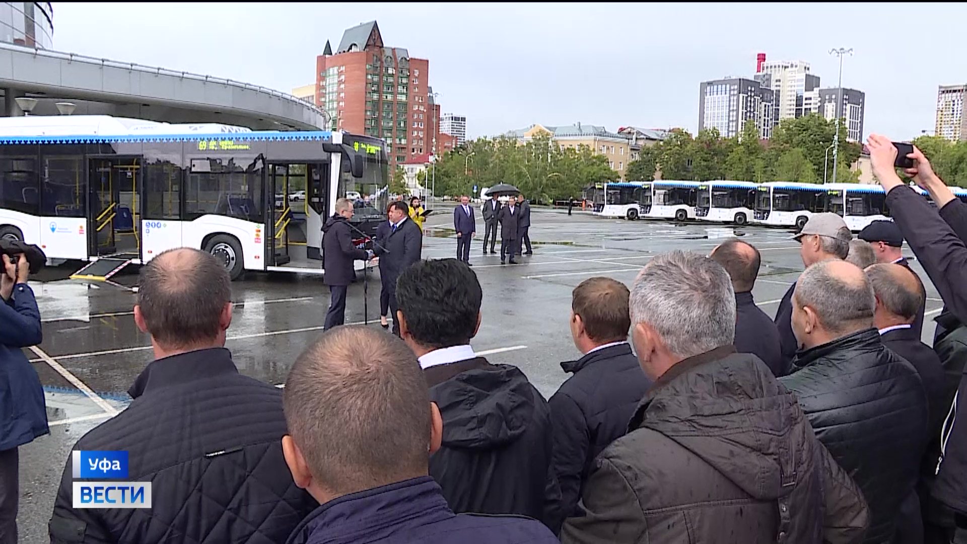 Новости уфы и башкортостана сегодня 2023. Москва сейчас. Новые автобусы в Москве. Новые автобусы в Крыму. Автобус Башавтотранс.