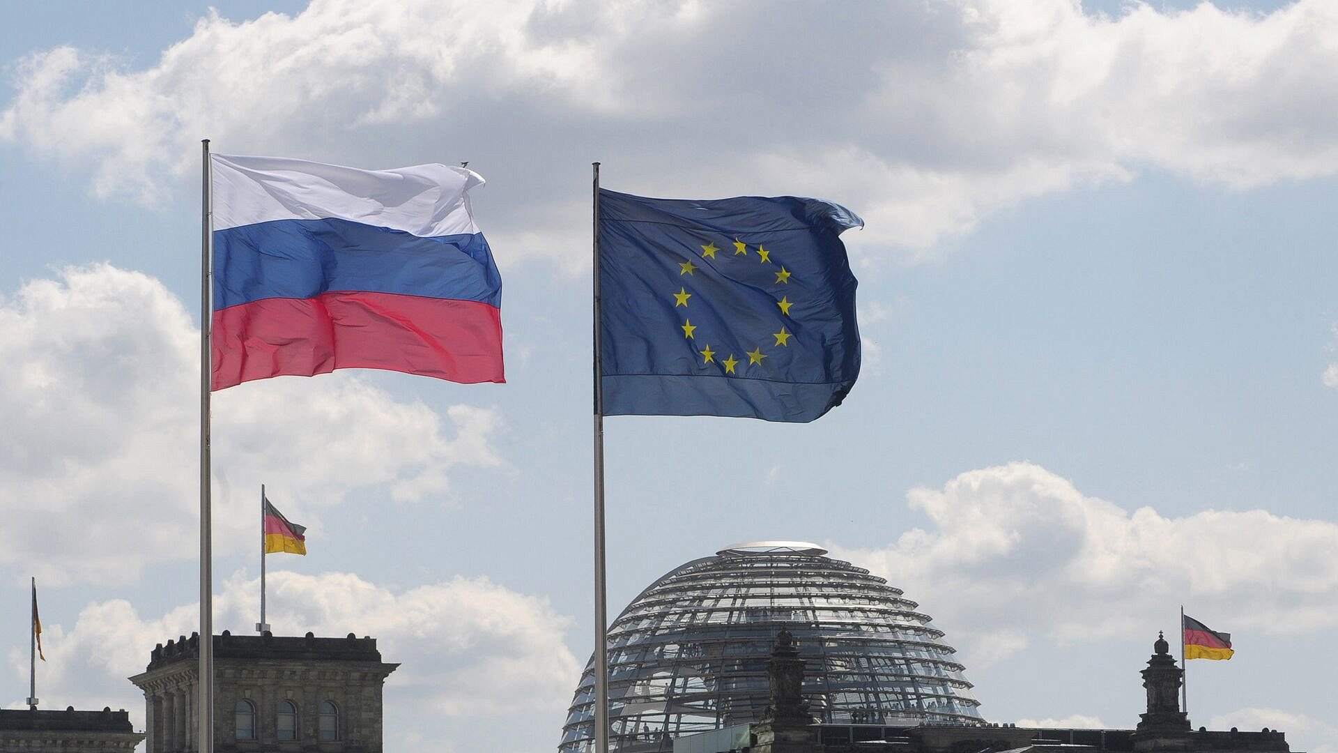 Экс-чиновник оценил последствия прекращения сотрудничества с Россией