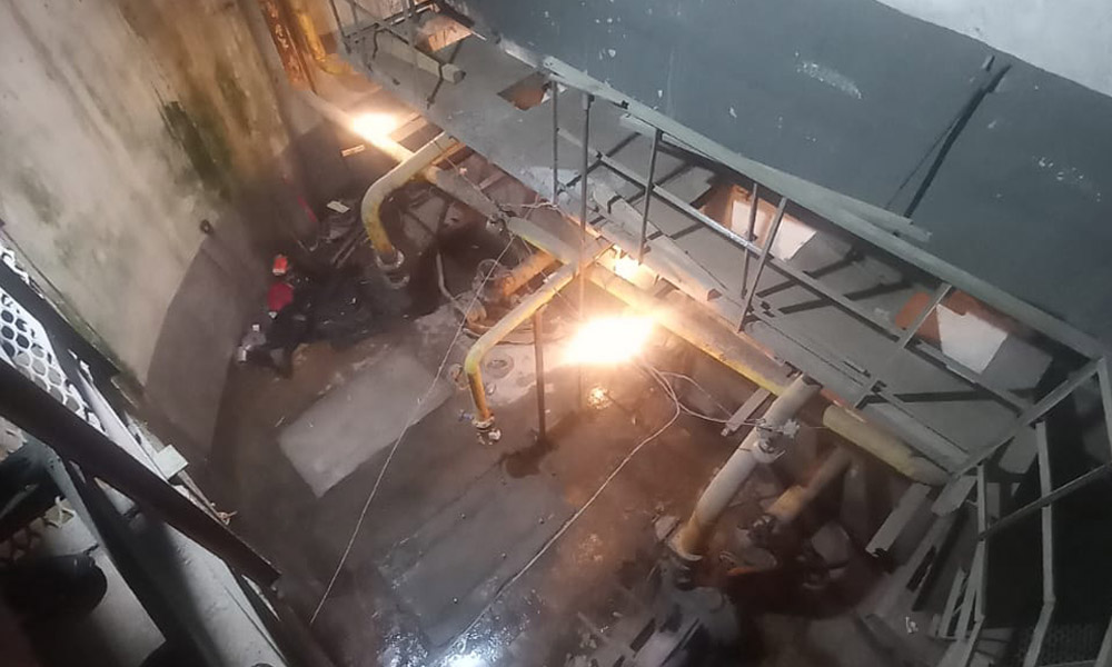 В посёлке Любинском завершается капитальный ремонт напорного коллектора