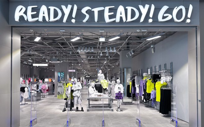 Главное за неделю: «Глория Джинс» сворачивает Ready! Steady! Go!, Stardogs запустит новую сеть «Ура! Шаурма», первый в России магазин иранского fashion-бренда