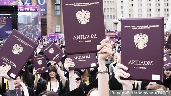 Ректор МГУ спрогнозировал новую проблему с дипломами выпускников вузов