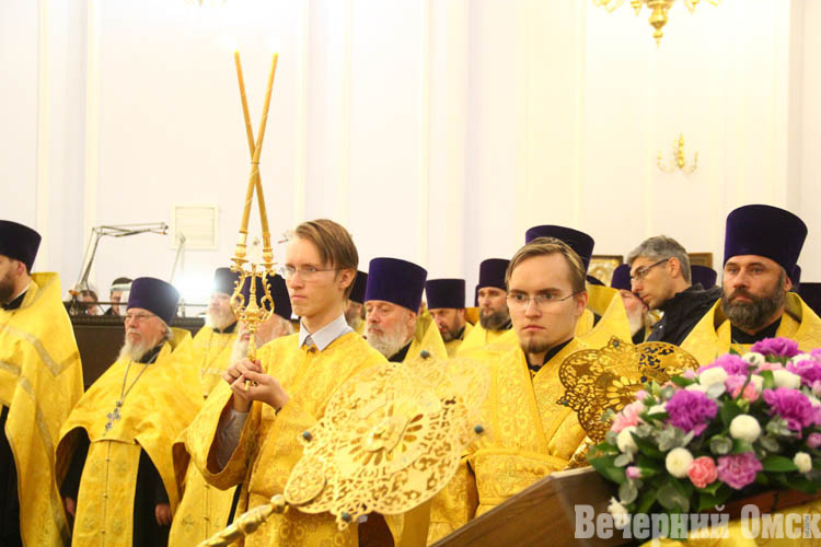 Новый митрополит Дионисий прибыл в Омск. Как православные христиане его встретили и что митрополит рассказал журналистам