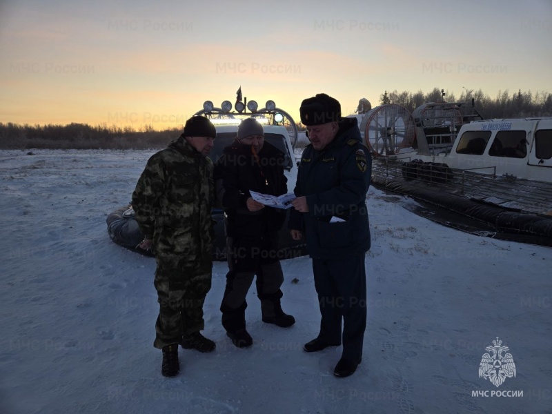 Инспекторы Центра ГИМС активно проводят профилактическую работу среди различных слоев населения Ямала