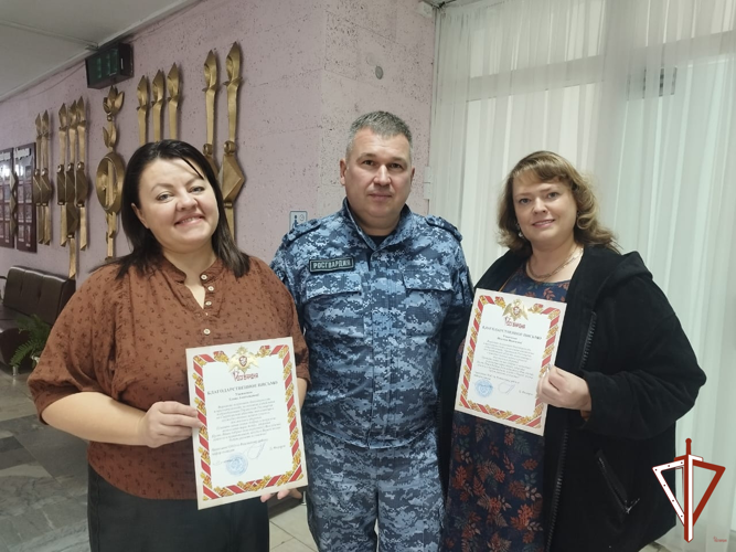 Сотрудники вневедомственной охраны Свердловской области проводят мероприятия в преддверии Дня образования