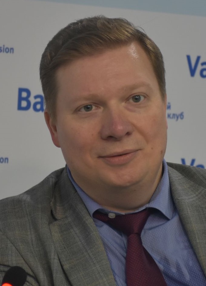 Дмитрий суслов биография личная жизнь Круглый стол "Российская внешняя политика в преддверии нового десятилетия" Polit